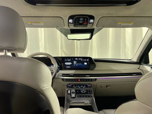 Used 2023 Hyundai Palisade Calligraphy image 17