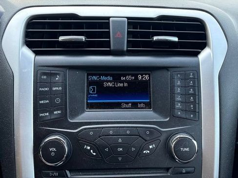 Used 2013 Ford Fusion SE FWD image 7