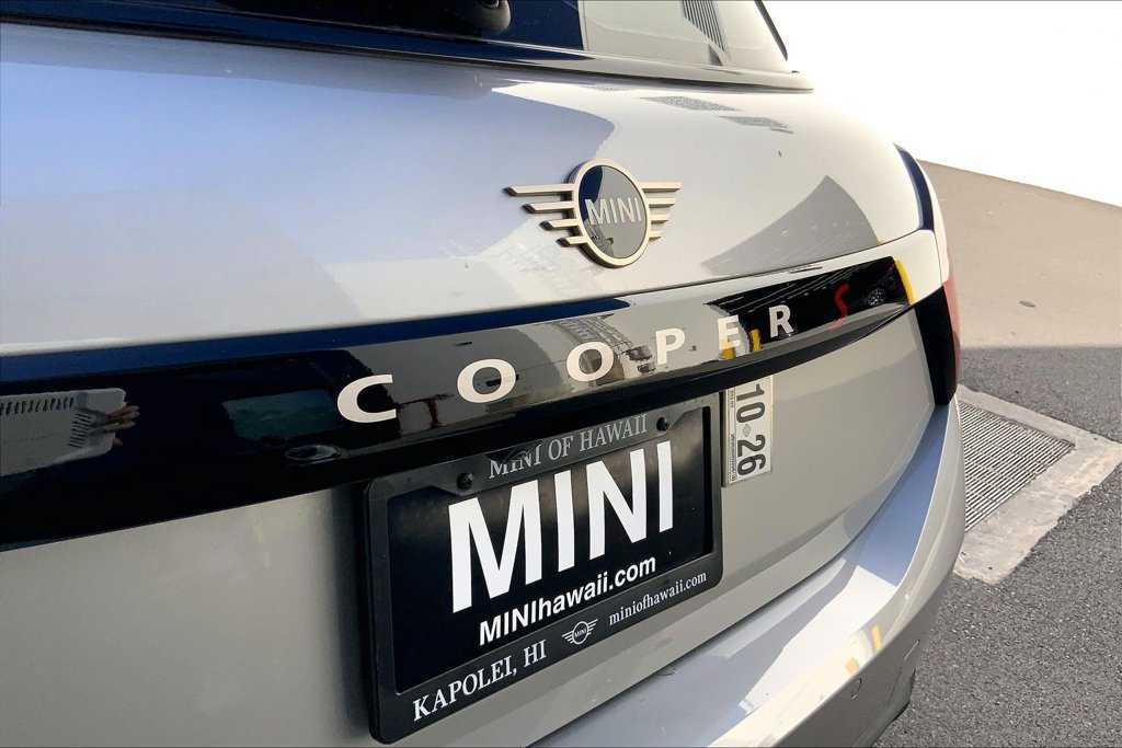 Certified 2025 MINI Cooper S FWD image 9