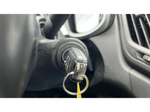 Certified 2017 Chevrolet Equinox LT w/ Convenience Package image 21