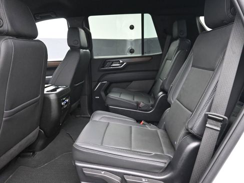 Used 2025 GMC Yukon Denali image 16