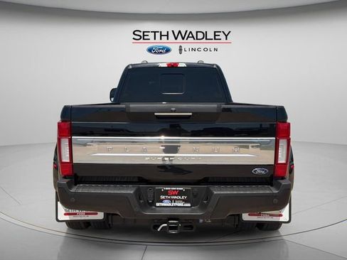 Certified 2022 Ford F450 Platinum w/ FX4 Off-Road Package AWD/4WD image 6