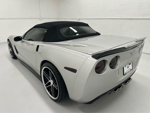 Used 2007 Chevrolet Corvette Convertible w/ Preferred Equipment Group RWD image 28