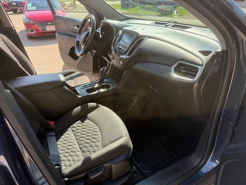 Used 2018 Chevrolet Equinox LT image 18