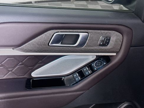 Used 2025 Ford Explorer Platinum w/ LUX Leather Package image 15