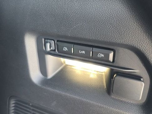 Used 2025 Ford Explorer ST-Line w/ Premium Package RWD image 13