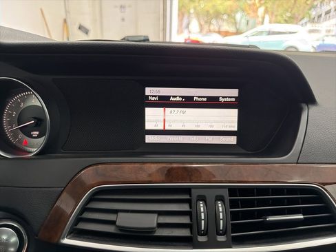 Used 2013 Mercedes-Benz C 250 Sedan image 33