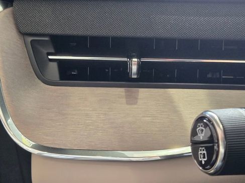 New 2026 Volvo EX90 Plus image 28