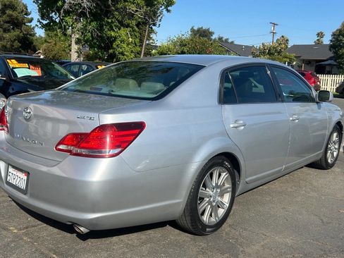 Used 2006 Toyota Avalon Limited FWD image 6