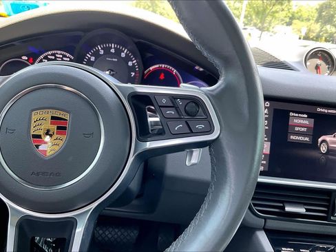 Used 2021 Porsche Cayenne AWD/4WD image 23