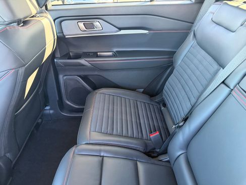 New 2026 Ford Explorer ST-Line w/ ST-Line Street Pack AWD/4WD image 18