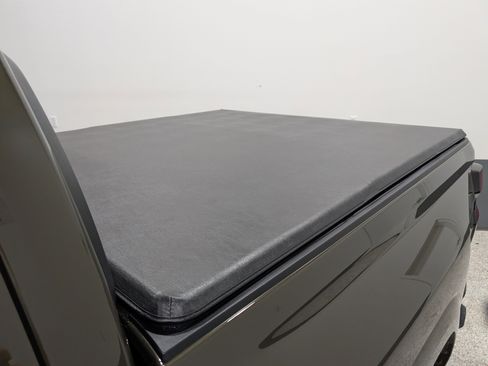 Used 2024 Chevrolet Colorado Z71 w/ Z71 Convenience Package 2 image 9