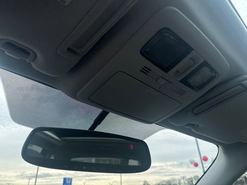 Used 2015 Subaru Forester 2.5i Limited image 31