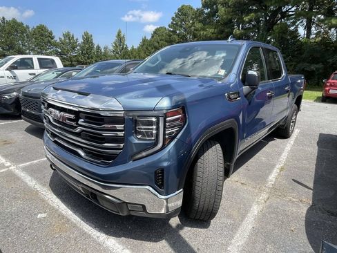 Used 2024 GMC Sierra 1500 SLT AWD/4WD image 5