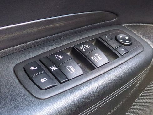 Used 2024 Dodge Durango SXT image 24