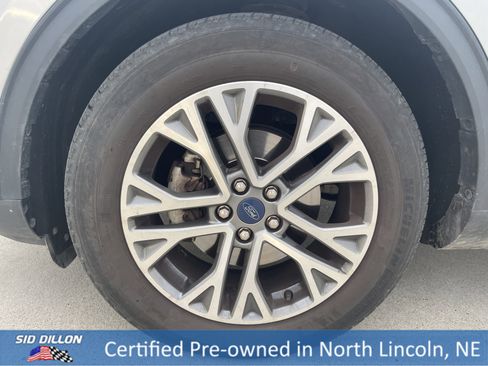 Used 2022 Ford Escape SEL w/ Technology Package image 9