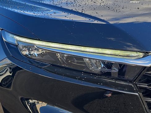 Used 2025 Honda CR-V EX-L image 9