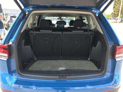 Certified 2026 Volkswagen Atlas SE FWD image 19