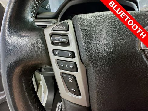Used 2018 Nissan Titan SL w/ Midnight Edition image 32