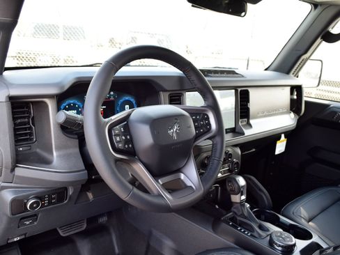 New 2026 Ford Bronco Badlands image 17