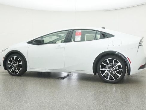 New 2026 Toyota Prius Plug-In Hybrid FWD image 88