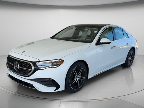 New 2026 Mercedes-Benz E 450 4MATIC Sedan image 1
