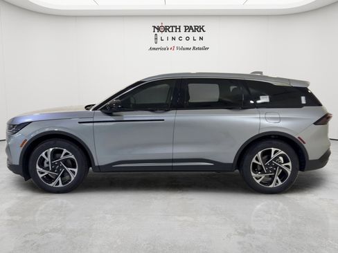New 2026 Lincoln Nautilus Premier w/ Equipment Group 102A AWD/4WD image 2