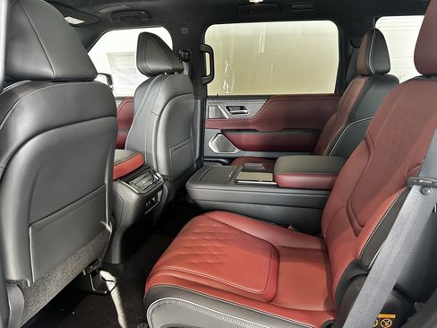 New 2026 INFINITI QX80 Autograph w/ Premium Cargo Package image 10