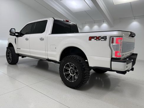 Used 2019 Ford F250 Platinum w/ Platinum Ultimate Package image 6