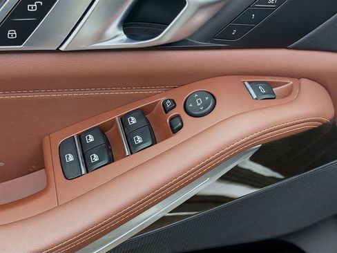 Used 2023 BMW X5 xDrive40i w/ Premium Package image 25