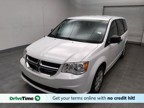 Used 2019 Dodge Grand Caravan SE FWD image 1