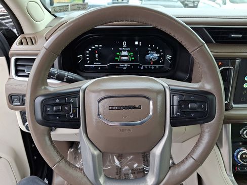 Certified 2022 GMC Yukon Denali w/ Denali Premium Package image 20
