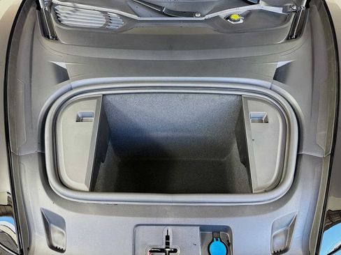 New 2026 Porsche Taycan GTS image 30