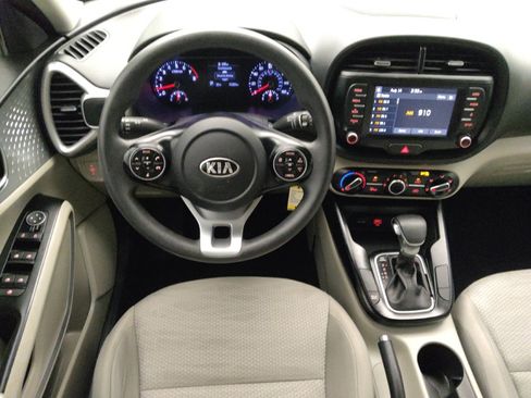 Used 2020 Kia Soul LX FWD image 22