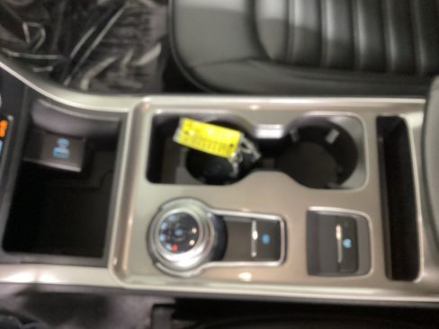 Used 2023 Ford Edge SEL w/ Convenience Package AWD/4WD image 25