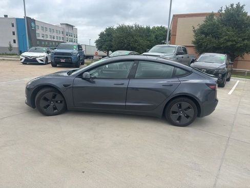 Used 2023 Tesla Model 3 Standard Range image 5