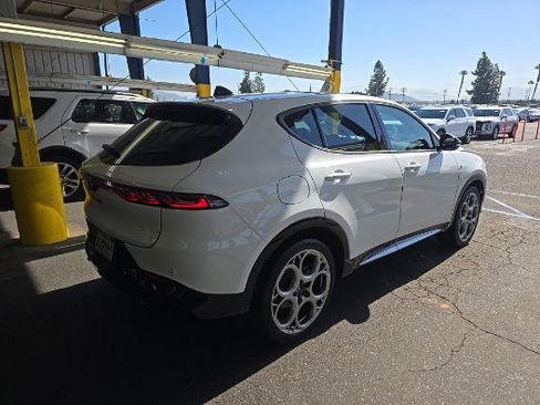 Used 2024 Alfa Romeo Tonale Ti AWD/4WD image 5
