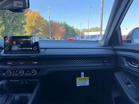 New 2025 Honda Accord SE image 20
