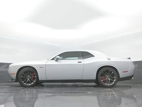 Used 2023 Dodge Challenger R/T w/ Performance Handling Group image 8