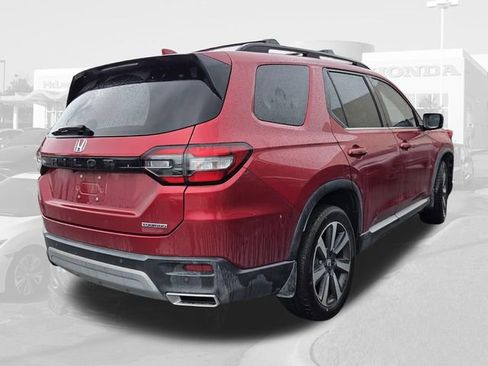 Certified 2024 Honda Pilot Touring image 6