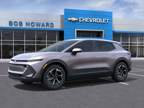 New 2026 Chevrolet Equinox EV LT image 2