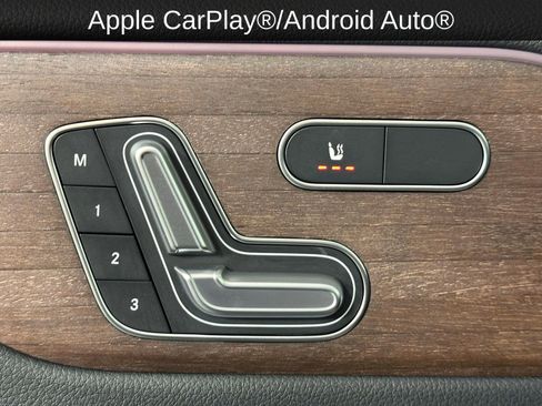 Used 2023 Mercedes-Benz EQB 300 4MATIC w/ Exclusive Package image 6