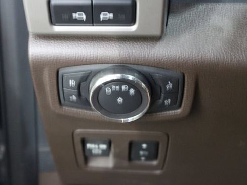 Used 2019 Ford F150 King Ranch w/ Equipment Group 601A Luxury AWD/4WD image 13