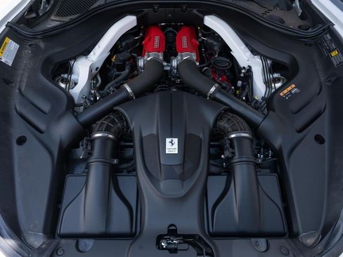 Used 2024 Ferrari Roma Spider RWD image 13