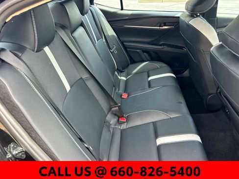 Used 2025 Toyota Camry SE FWD image 9