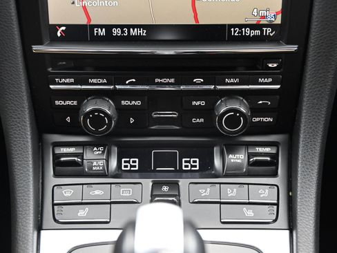 Used 2016 Porsche Cayman image 33