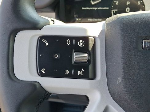 Used 2025 Land Rover Defender 110 X-Dynamic SE AWD/4WD image 23
