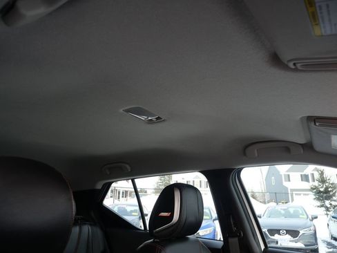 Used 2020 Nissan Kicks SR w/ SR Premium Package image 18