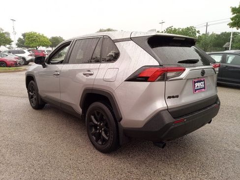 Used 2025 Toyota RAV4 LE image 7