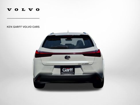 Used 2024 Lexus UX 250h AWD w/ Premium Package image 4